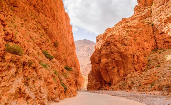 5 Days Atlas Mountains Day Hike and Sahara Desert Adventure